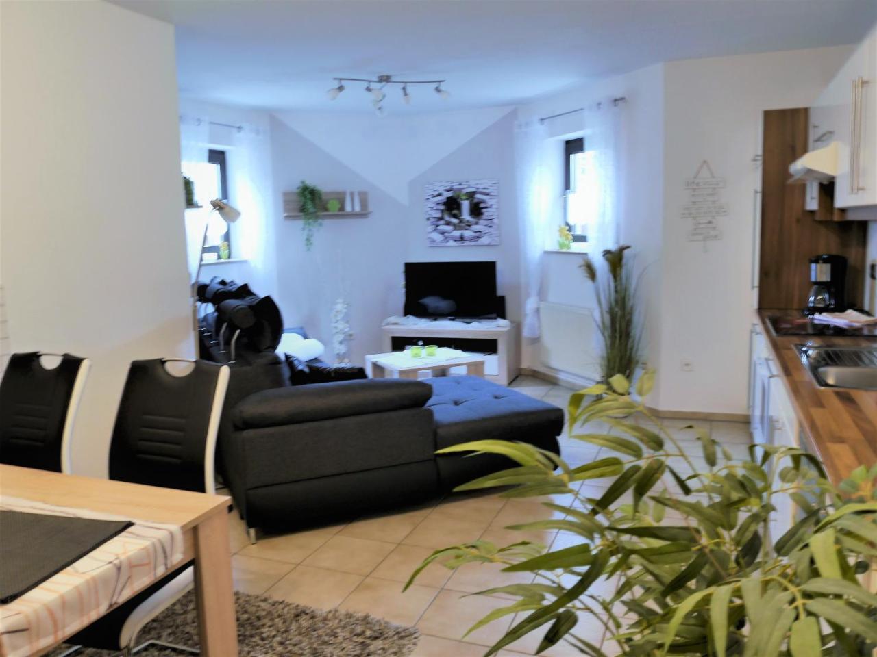 Ferienwohnung-Apartment Regnitztal ブッテンハイム エクステリア 写真